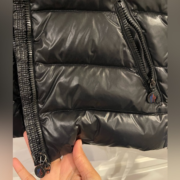 Womens moncler coat - Picture 3 of 7